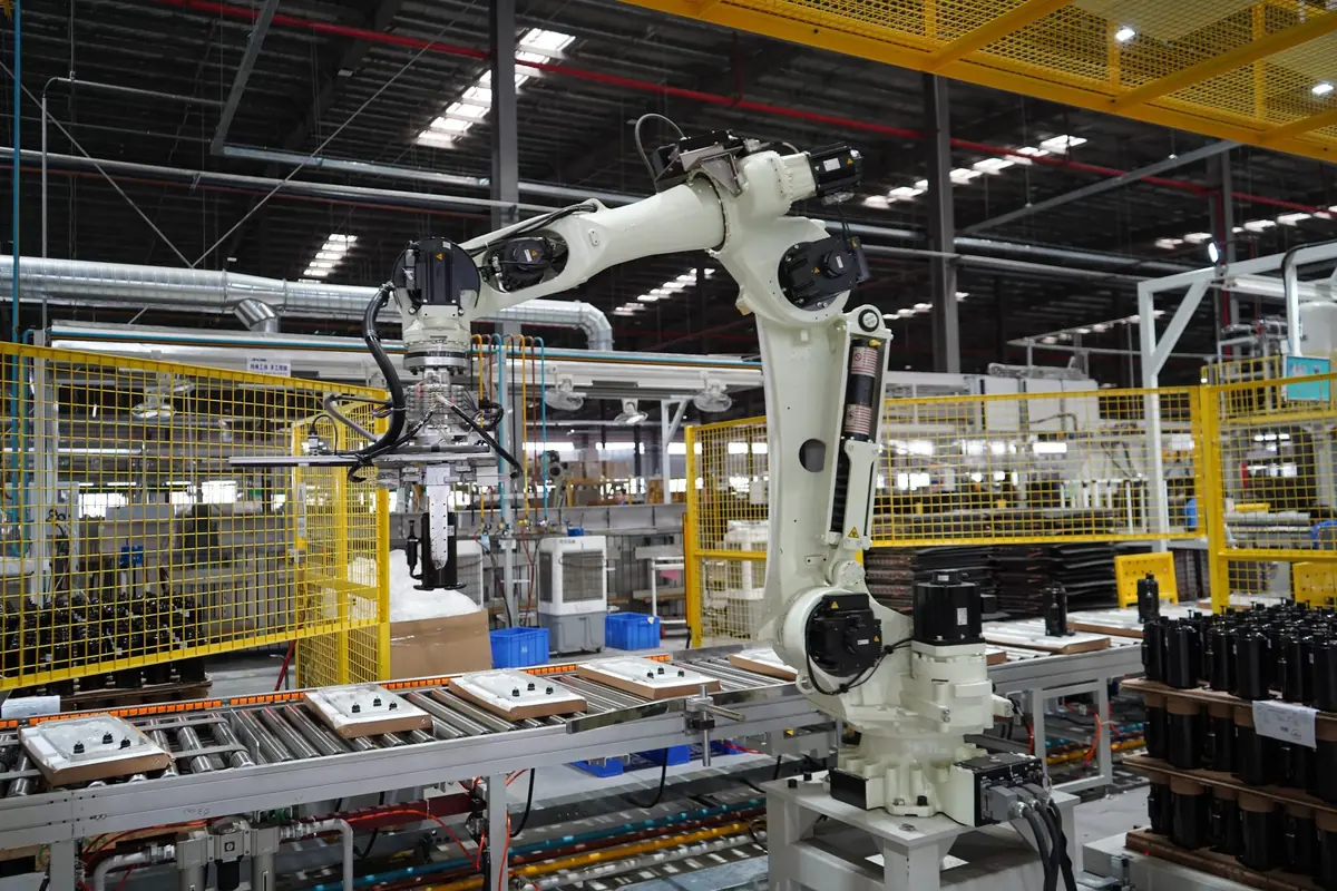 Automated robotic assembly